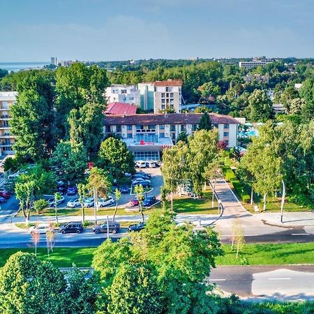 Q Hotel Neptun Kültér fotó