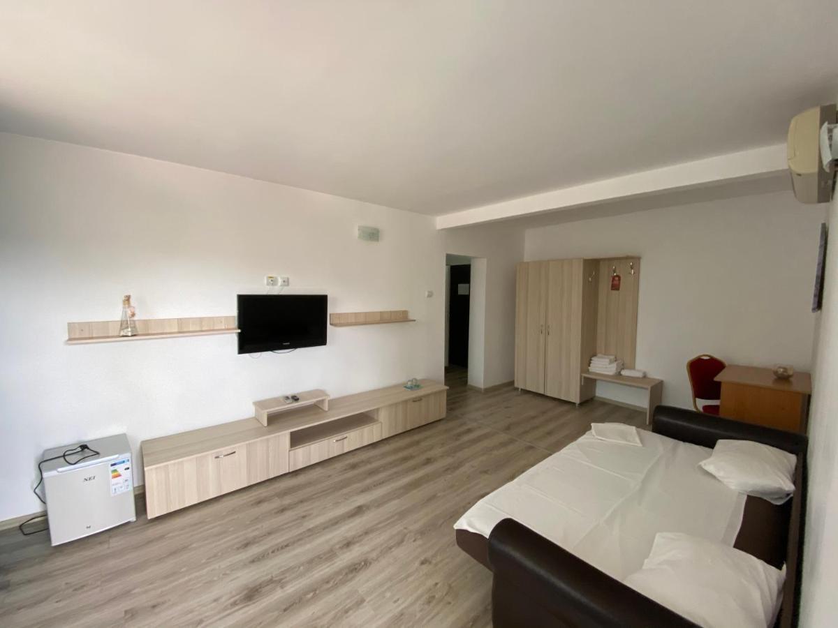 Q Hotel Neptun Kültér fotó
