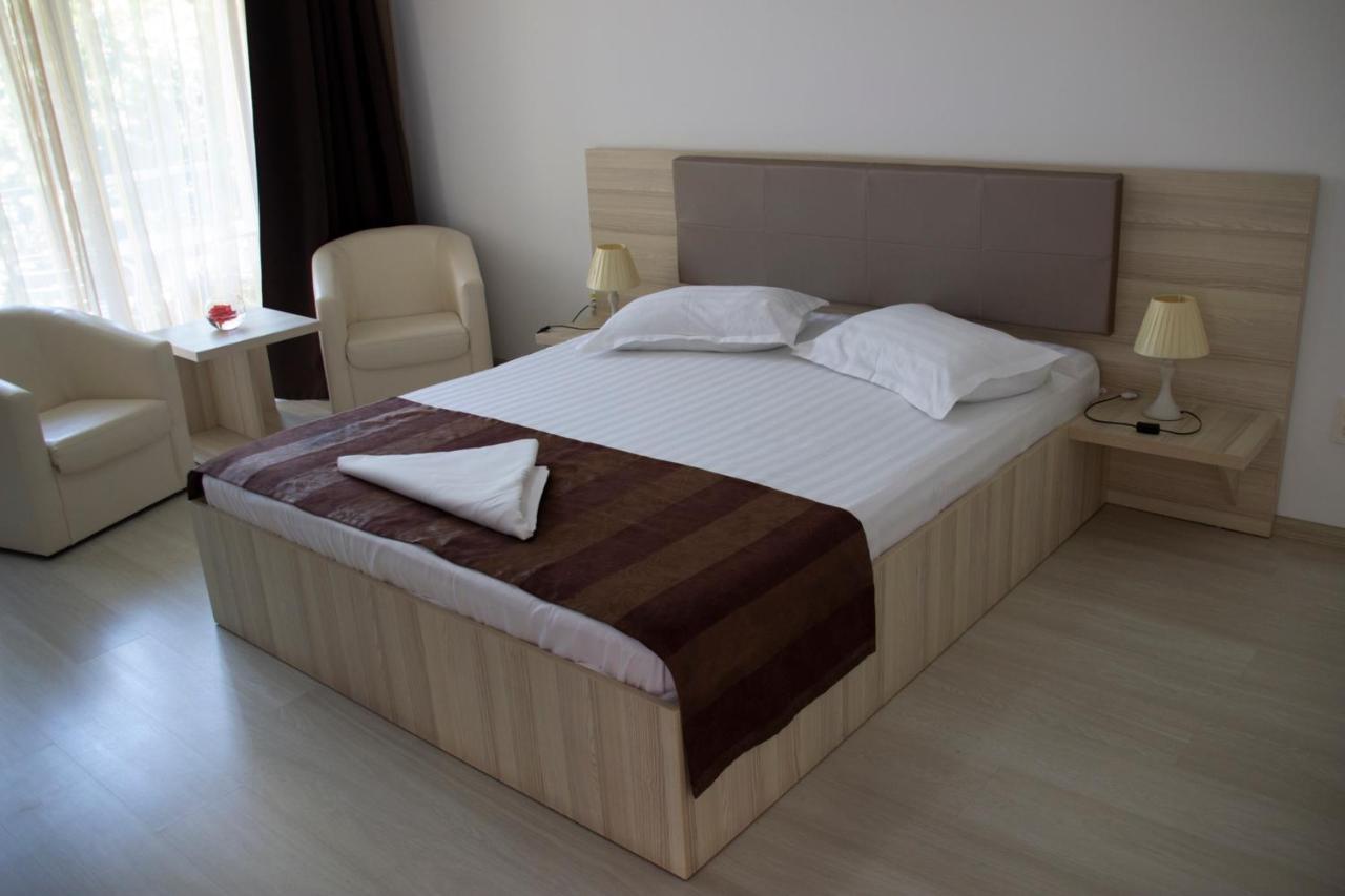 Q Hotel Neptun Kültér fotó