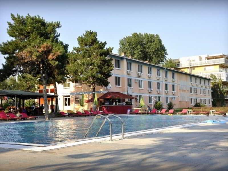 Q Hotel Neptun Kültér fotó