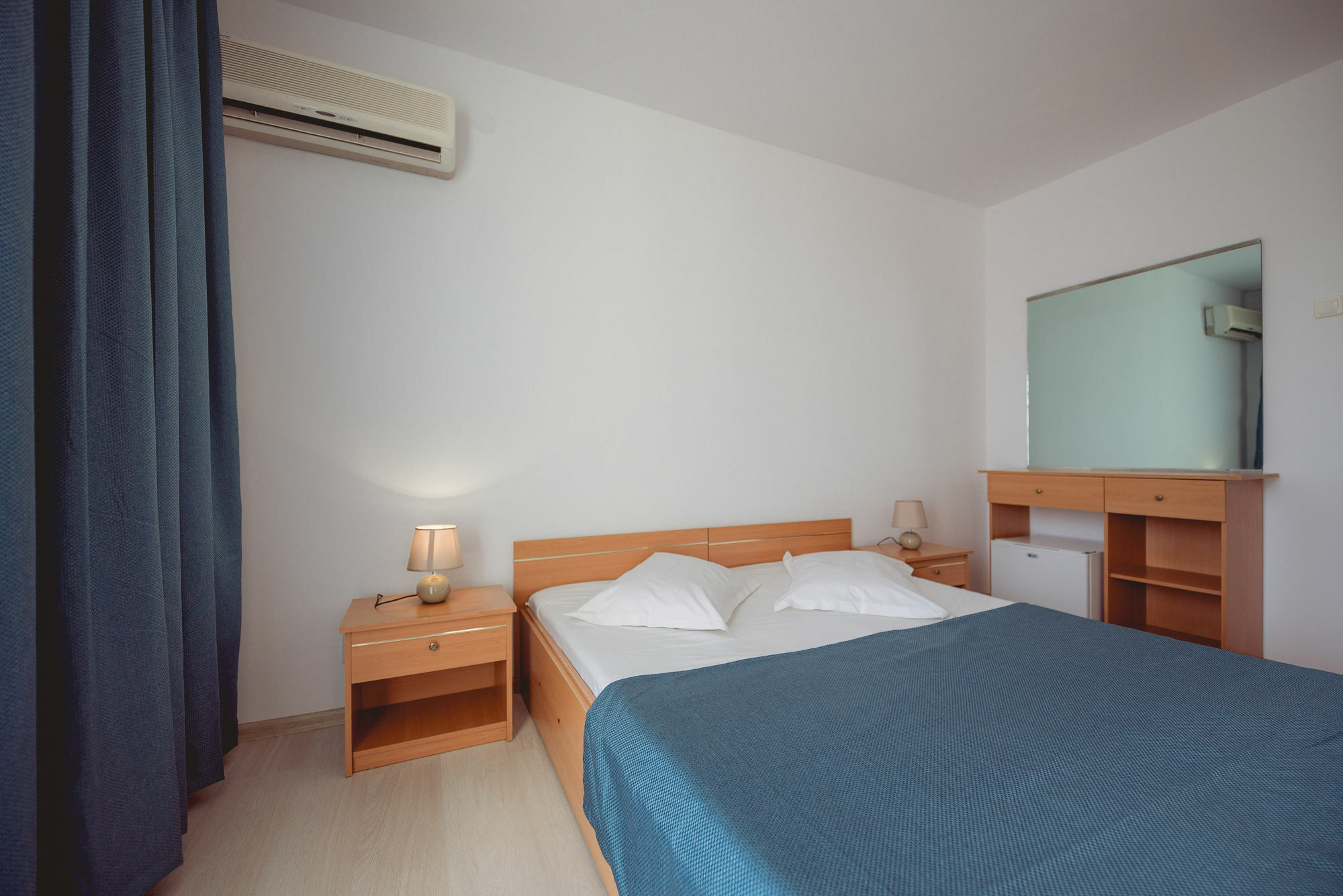 Q Hotel Neptun Kültér fotó